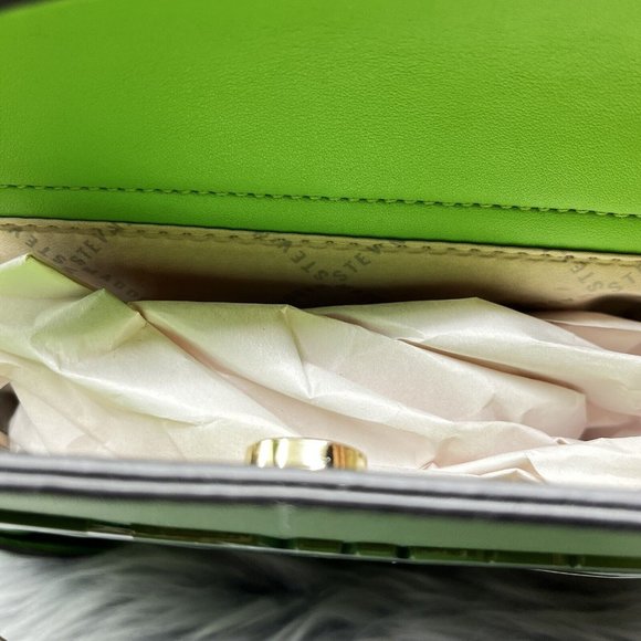 Steve Madden Bevelyn Satchel Crossbody Bag Kelly Green Air Pod Tik Tik Viral NWT - Picture 7 of 8